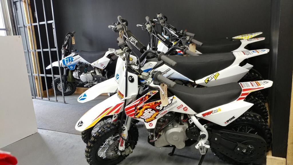 DIRT BIKE 150cc Apollo RFZ Enduro 150 EN SPÉCIAL
