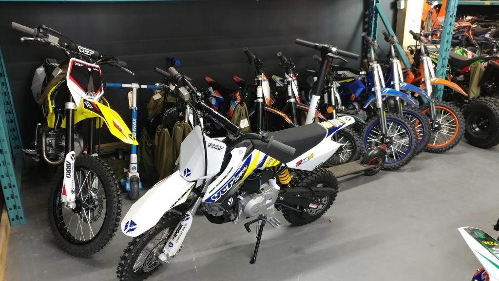 DIRT BIKE 150cc Apollo RFZ Enduro 150 EN SPÉCIAL
