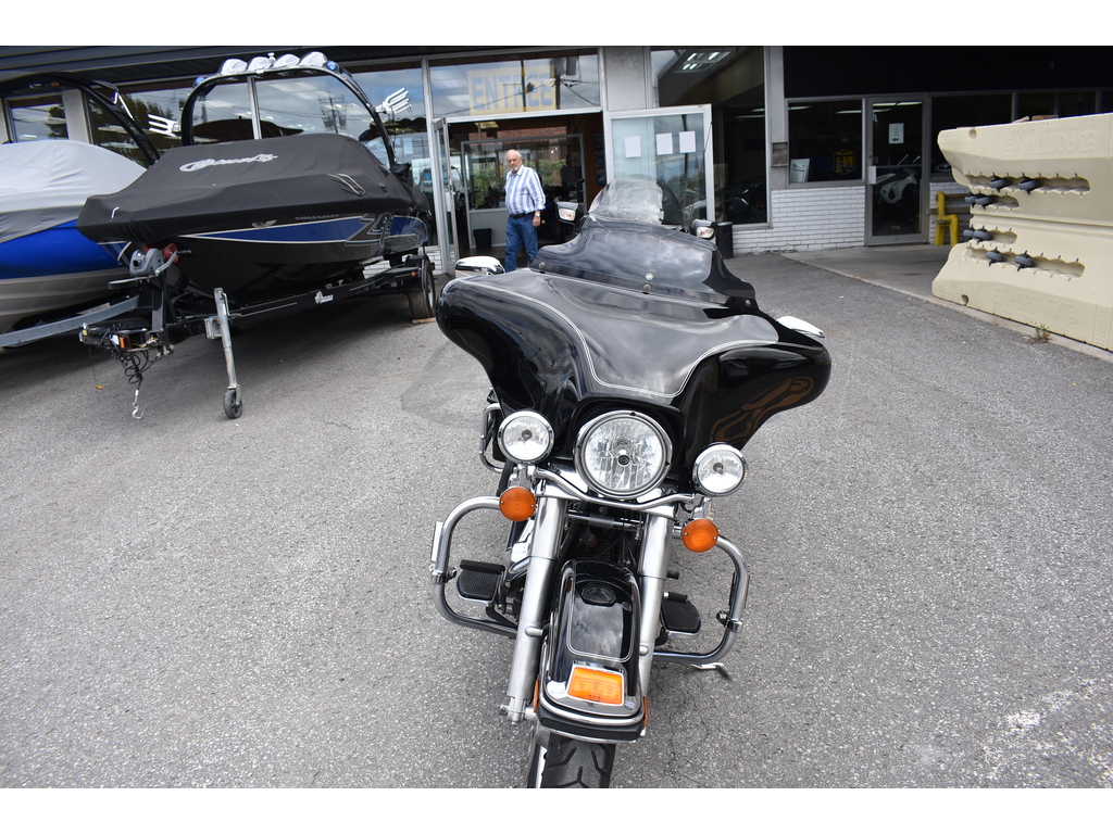 Harley-Davidson FLHTC Electra Glide Classic 2011