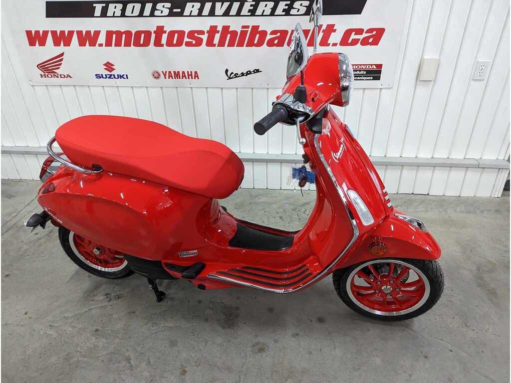 Vespa Elettrica 2023