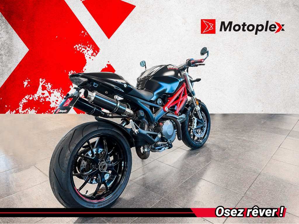 Ducati Monster 696 2012