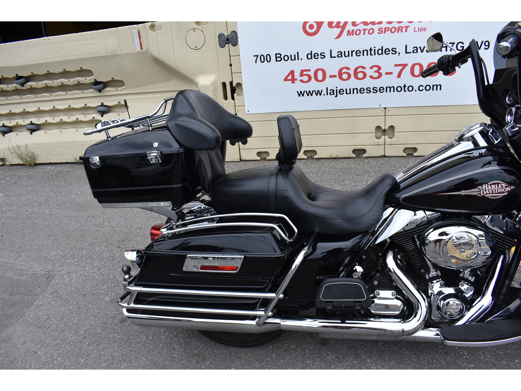 Harley-Davidson FLHTC Electra Glide Classic 2011