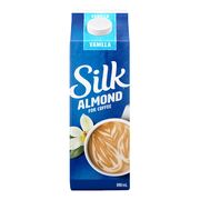 Rehausseur de café à base d'amandes à la vanille