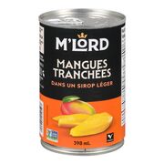 Mangue tranchée dans un sirop léger