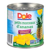 Petits morceaux d'ananas dans du jus d'ananas
