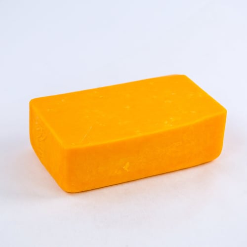 Fromage cheddar jaune doux coupé 1 kg
