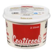 Crème glacée à l'ancienne à l'érable et aux noix