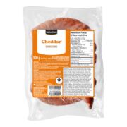 Saucisses fumées entiérement cuites au cheddar
