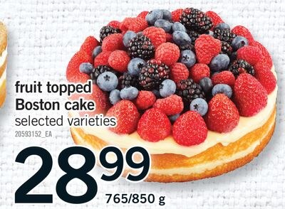 FRUIT TOPPED BOSTON CAKE, 765/850 g