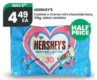 HERSHEY'S Cookies n Creme mini chocolate bars