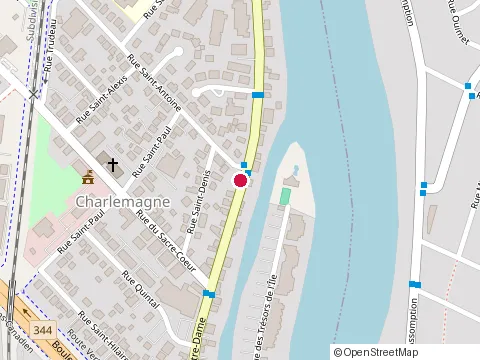 Location of Casse-Croute Chez la Puce at 120 Rue Notre-Dame, Charlemagne