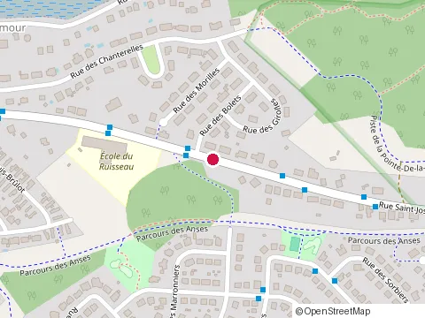 Location of le Cluster Bar Spectacle at 9320 Bd Guillaume-Couture, Lévis