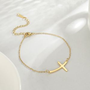 Bracelet croix courbée simple
