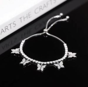 Bracelet papillons, zircons micro-serti, luxe discret