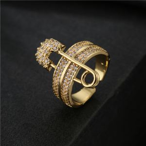 Bague géométrique clip papier zircon européen
