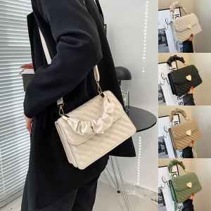 Sac à main femme chaîne design cœur métal