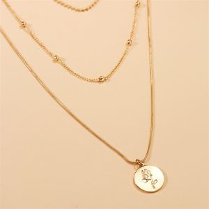 Collier multicouche rose femme versatile