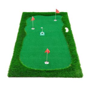 Tapis de golf 10x5 pi 3 trous, drapeaux et tasses
