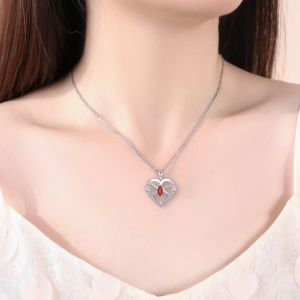 Emma Manor collier papillon zircone cubique or blanc plaqué