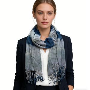 Foulard viscose bleu marine imprimé versatile
