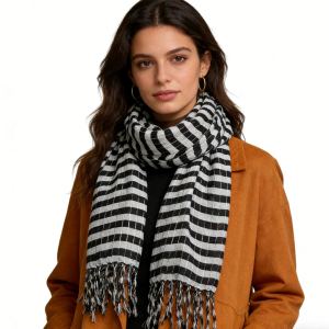 2 foulards carrés noir blanc rayures fils métallisés