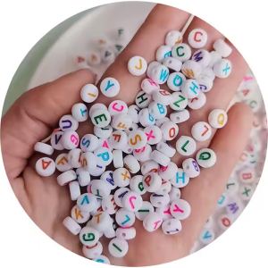 800 perles alphabet rondes blanches lettres colorées