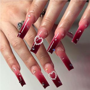 24 ongles art cœurs rouges