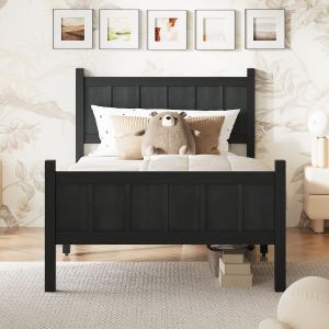 Lit simple panneaux finition bois grise style ferme minimaliste