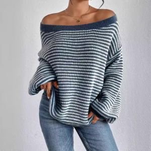 Chandail femme épaules dénudées couleur contrastante