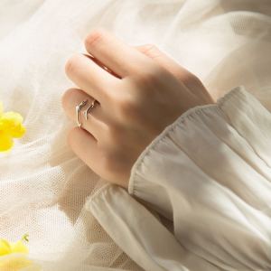 Bague femme bois design épuré tendance