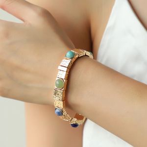 Bracelet imitation bijoux design populaire