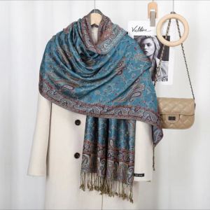 Poncho ethnique bohème broderie noix cajou franges