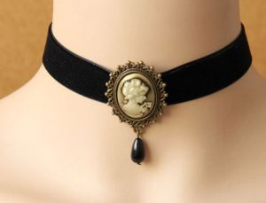 Collier 17