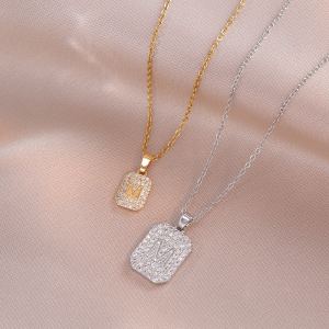 Collier pendentif lettre M acier titane style asiatique niche