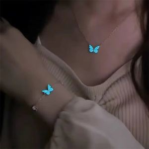 Collier bracelet papillon luminescent femme