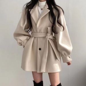 Manteau laine femme style Hepburn