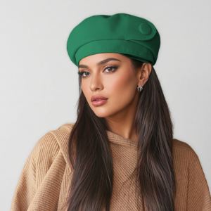 Béret boutonné affine le visage