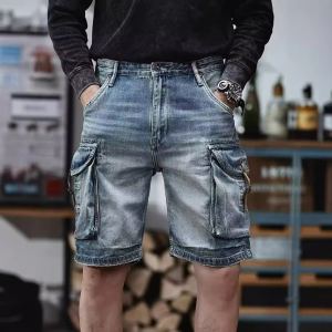 Short denim bleu homme style rue américaine