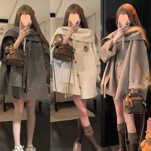 Gold Cloak Manteau laine ample gland