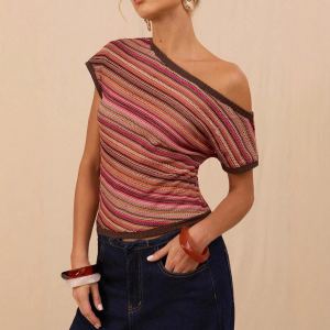 Tricot rétro coloré slim manches courtes contrastantes