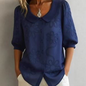 Chemise rétro, boutons, broderie florale, manches mi-longues