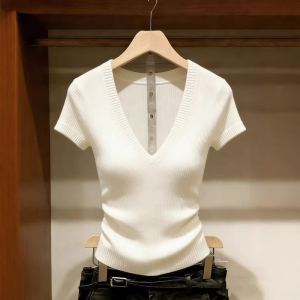 Solid-color Knitted Top For Women Super Stylish Slim-fit