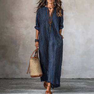 Robe rayée col V décontractée
